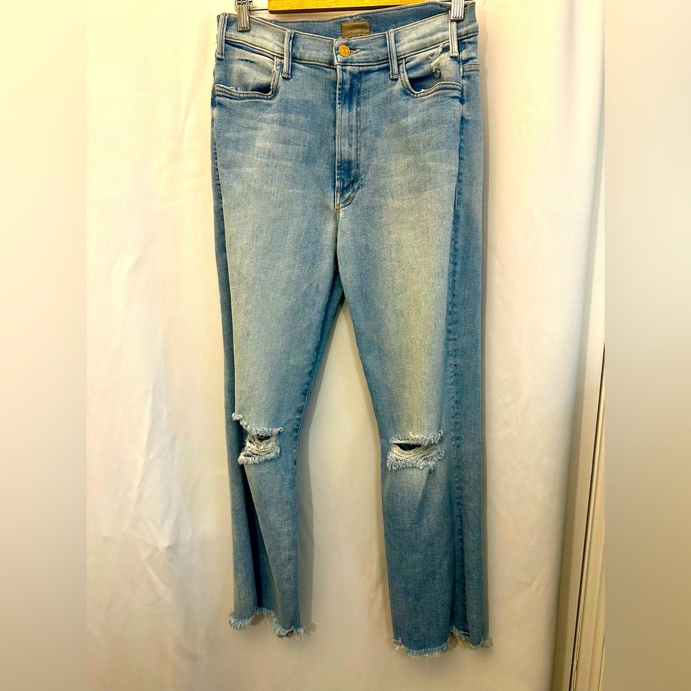 Mother jeans! Cute knee rips